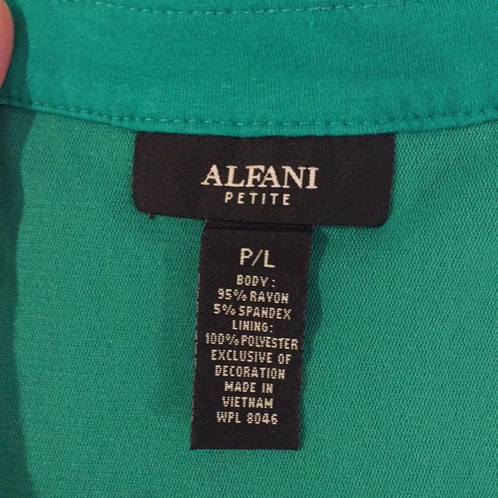 ALFANI Petite sleeves flower green bubble top - Picture 5 of 5